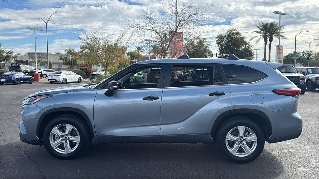 used 2023 Toyota Highlander car, priced at $32,888