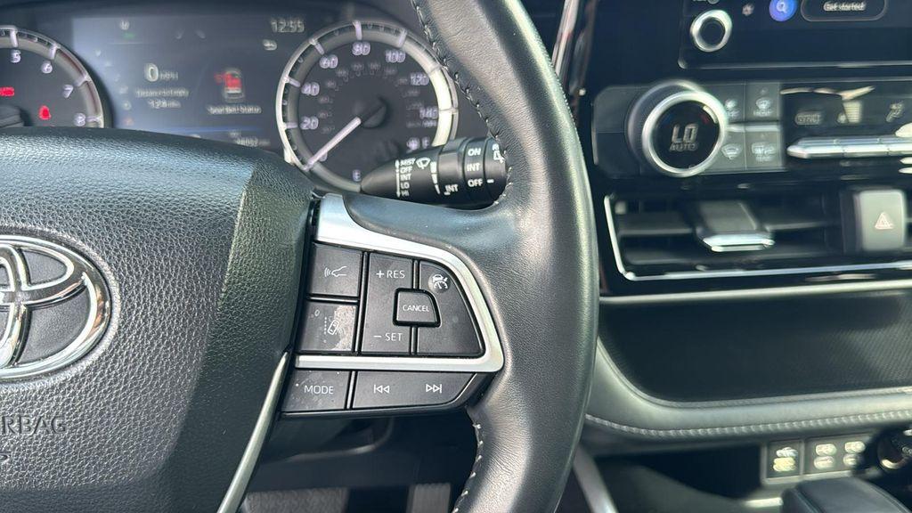 used 2023 Toyota Highlander car, priced at $32,888