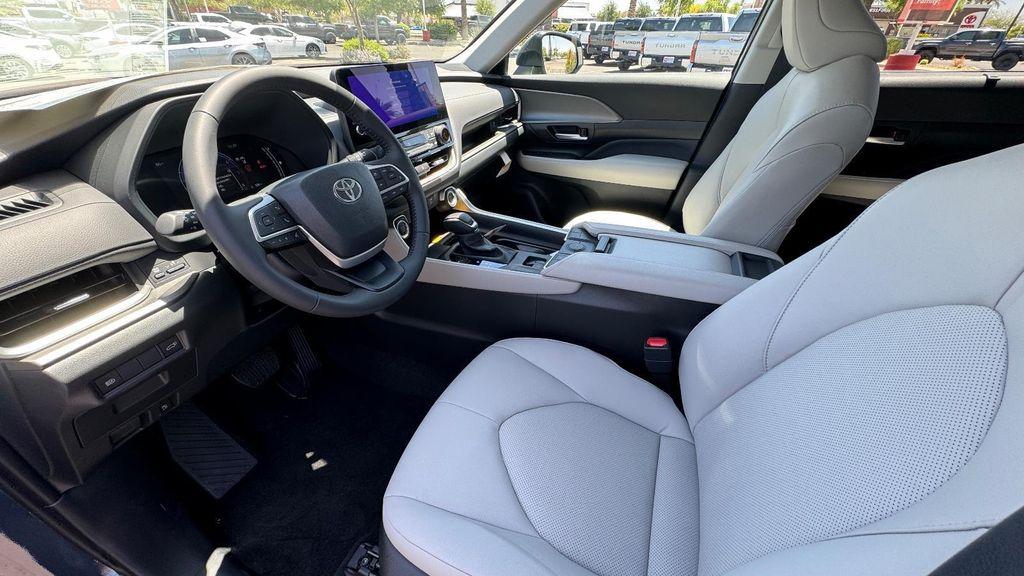 new 2026 Toyota Grand Highlander Hybrid car, priced at $52,983