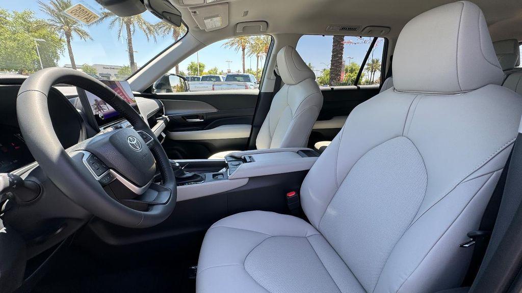 new 2026 Toyota Grand Highlander Hybrid car, priced at $52,983