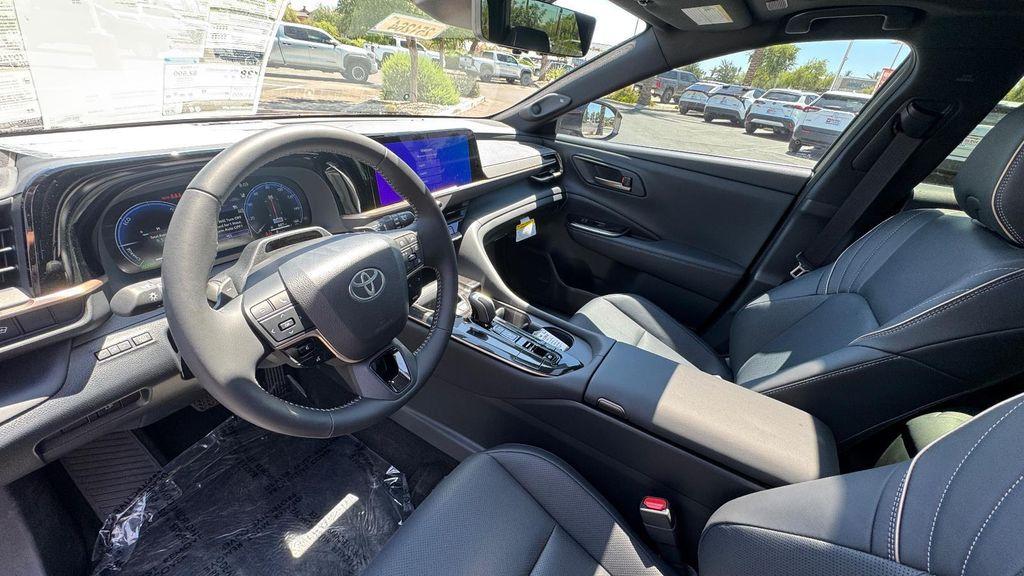 new 2025 Toyota Crown Signia car