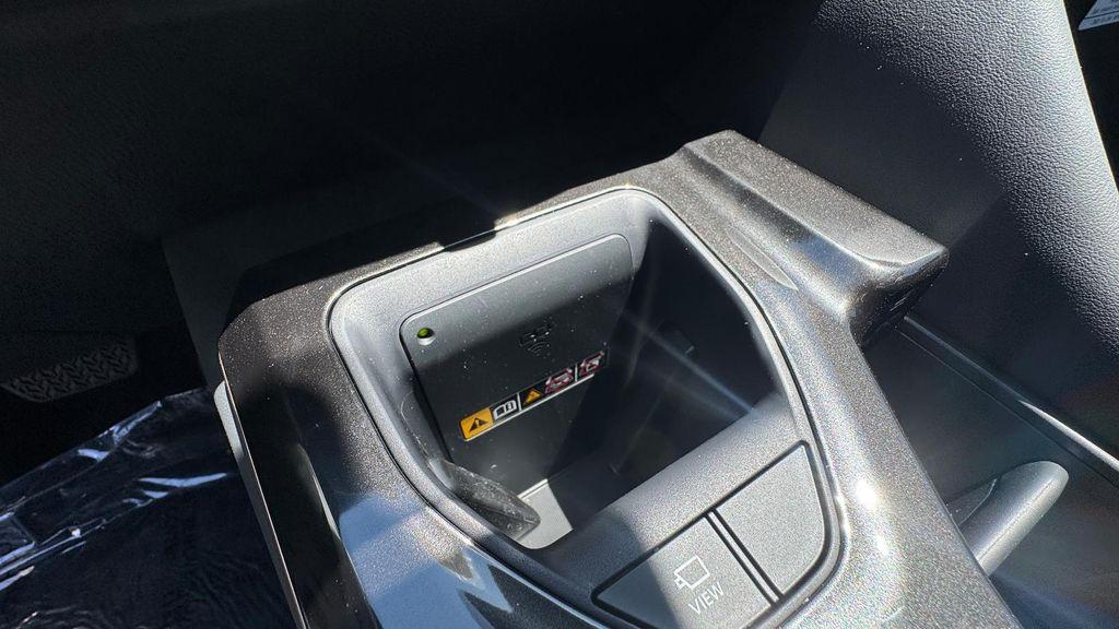 new 2025 Toyota Crown Signia car