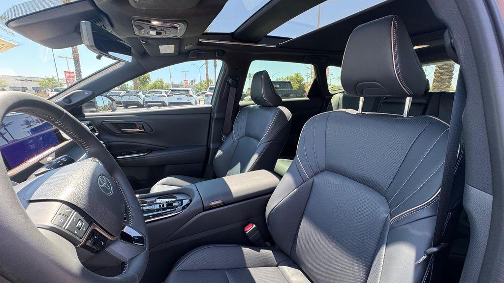 new 2025 Toyota Crown Signia car