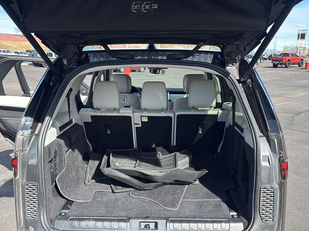 used 2021 Land Rover Discovery car, priced at $21,881