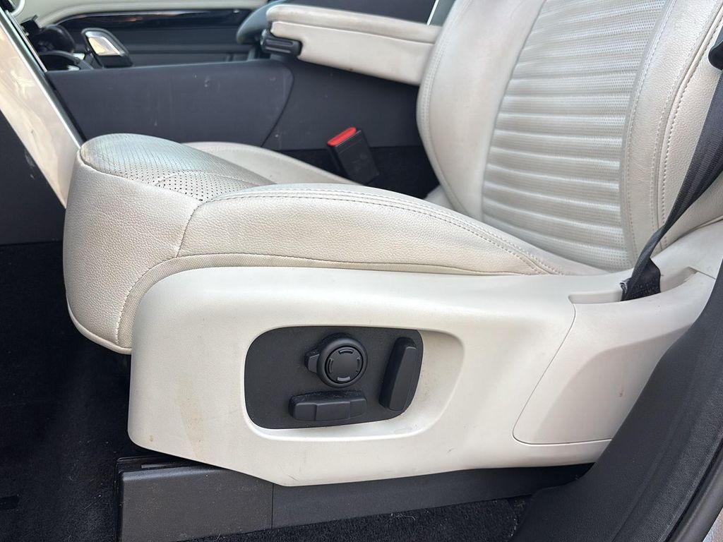 used 2021 Land Rover Discovery car, priced at $21,881