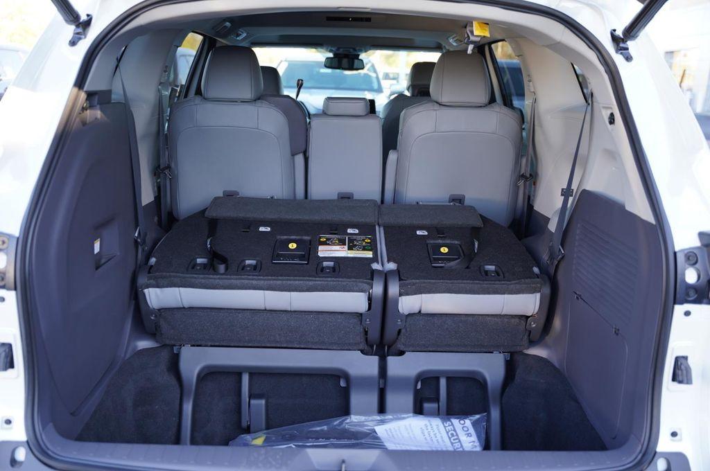 new 2026 Toyota Sienna car