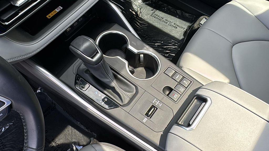 used 2024 Toyota Highlander car, priced at $37,988