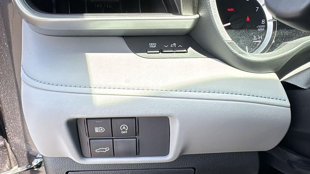 used 2024 Toyota Highlander car, priced at $37,988