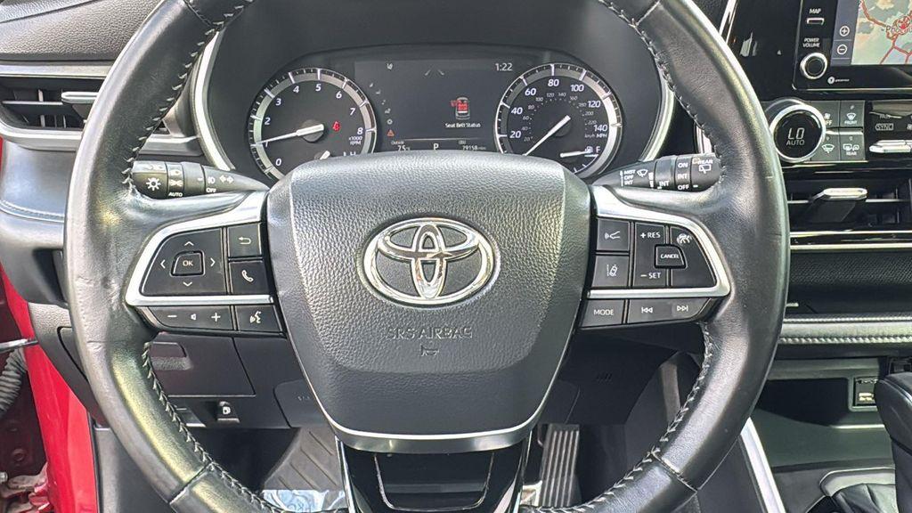 used 2020 Toyota Highlander car, priced at $26,988