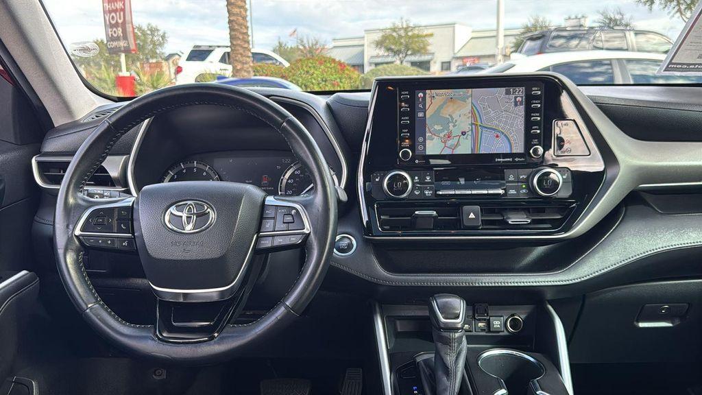used 2020 Toyota Highlander car, priced at $26,988
