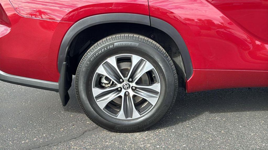 used 2020 Toyota Highlander car, priced at $26,988