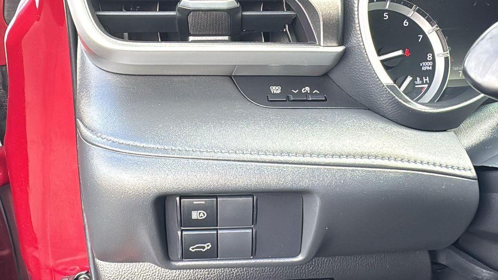 used 2020 Toyota Highlander car, priced at $26,988