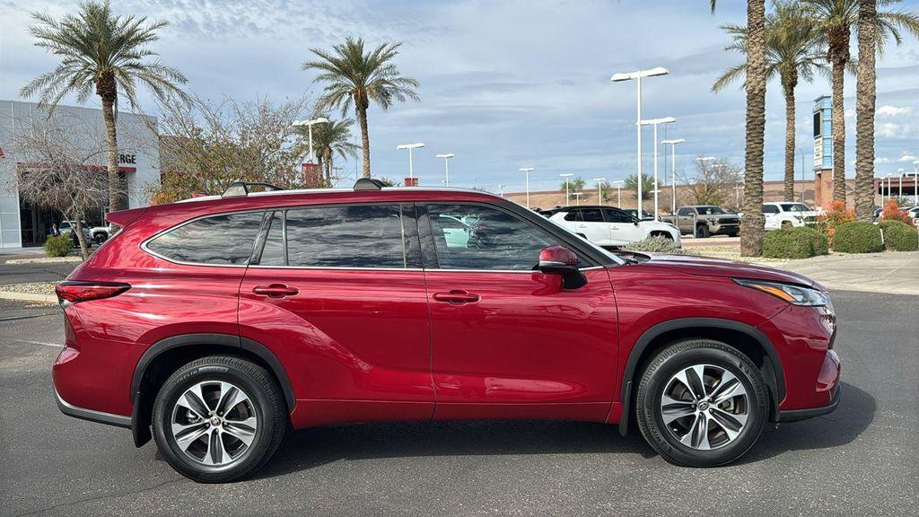 used 2020 Toyota Highlander car, priced at $26,988