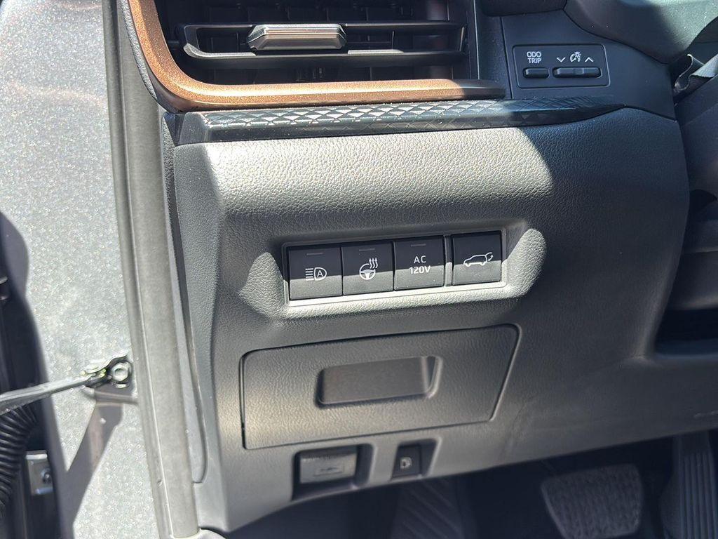 used 2025 Toyota Grand Highlander Hybrid car