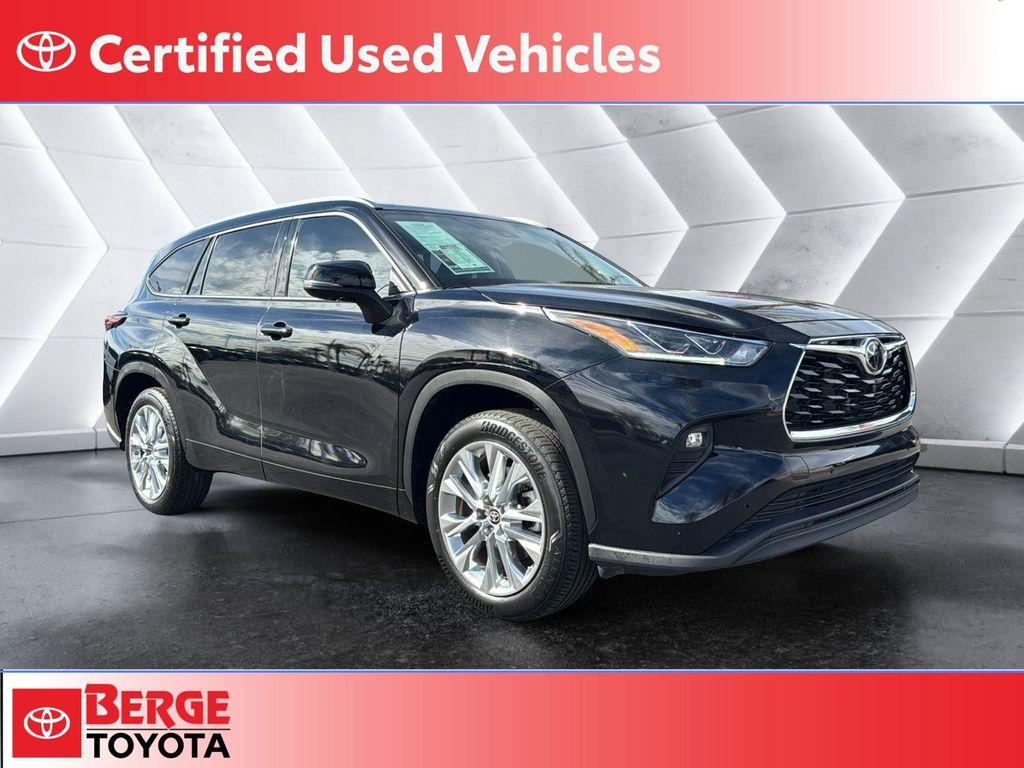 used 2024 Toyota Highlander car, priced at $41,988