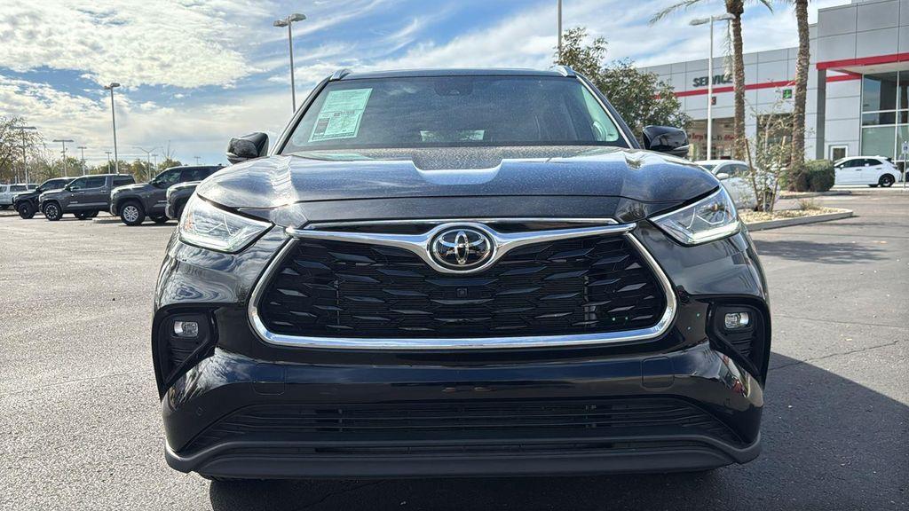 used 2024 Toyota Highlander car, priced at $42,988