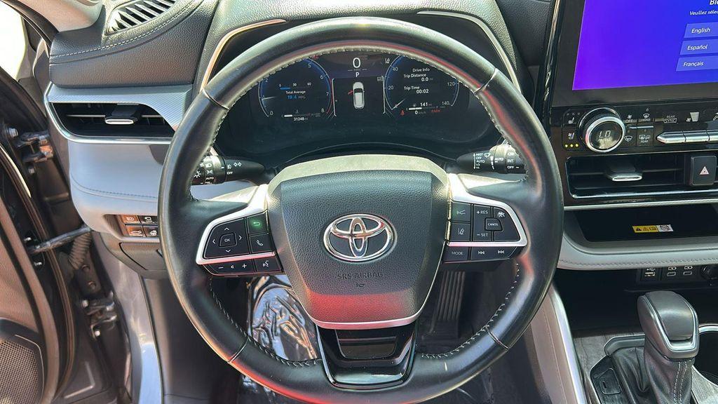 used 2023 Toyota Highlander car, priced at $42,587