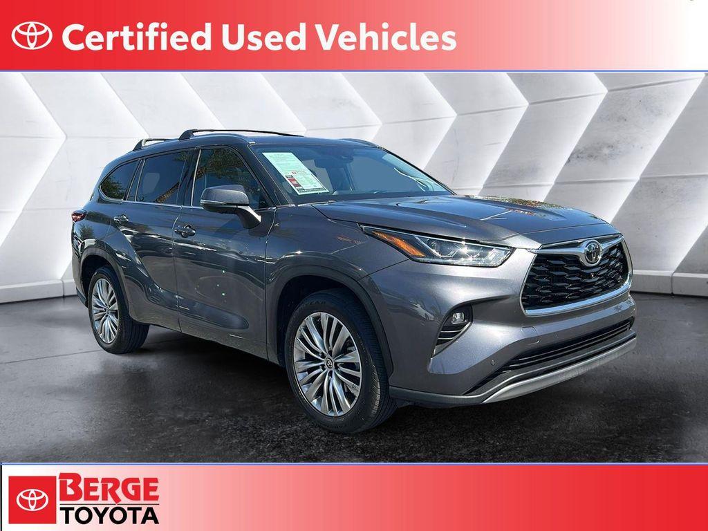 used 2023 Toyota Highlander car, priced at $42,687