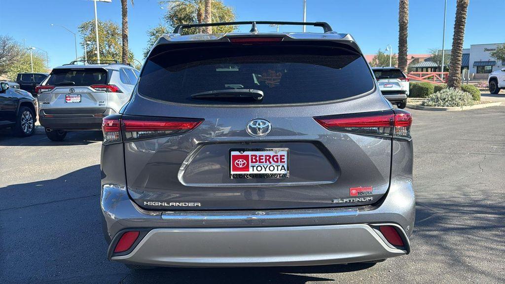 used 2023 Toyota Highlander car, priced at $37,988