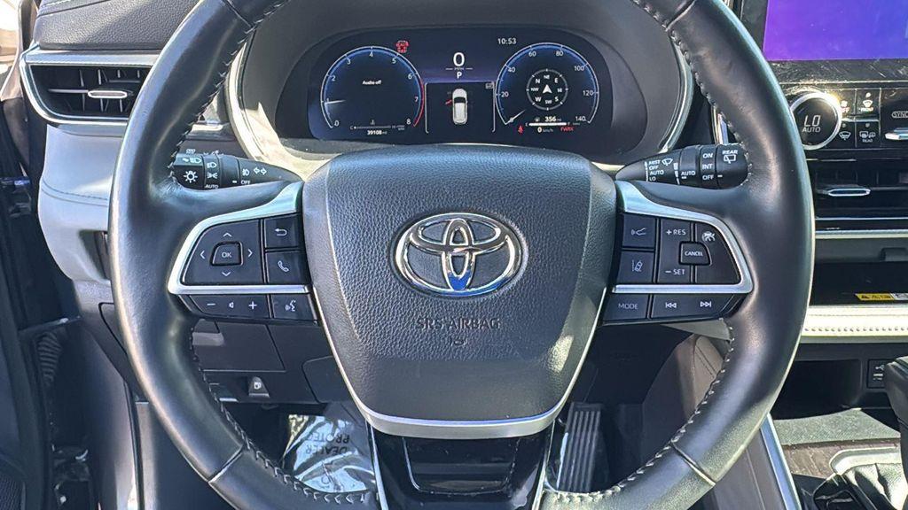 used 2023 Toyota Highlander car, priced at $37,988