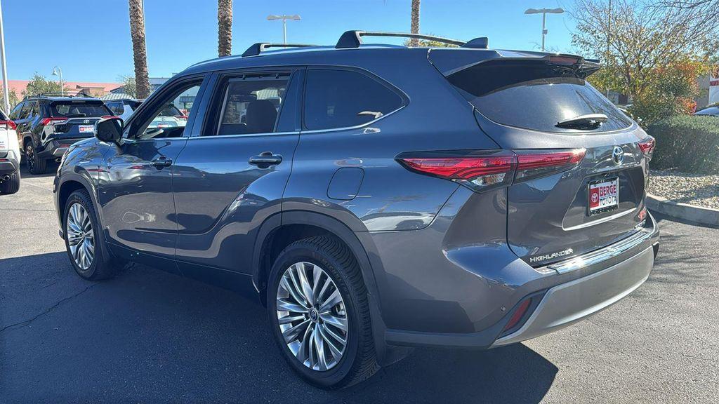 used 2023 Toyota Highlander car, priced at $37,988