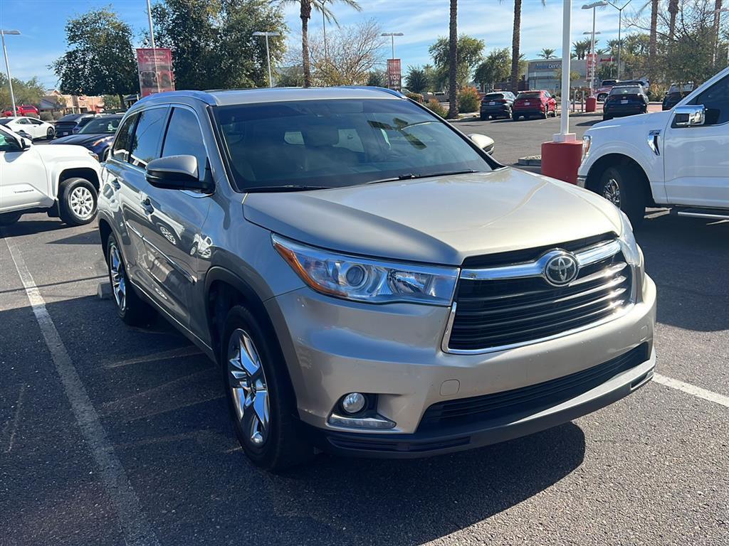 used 2016 Toyota Highlander car, priced at $17,881
