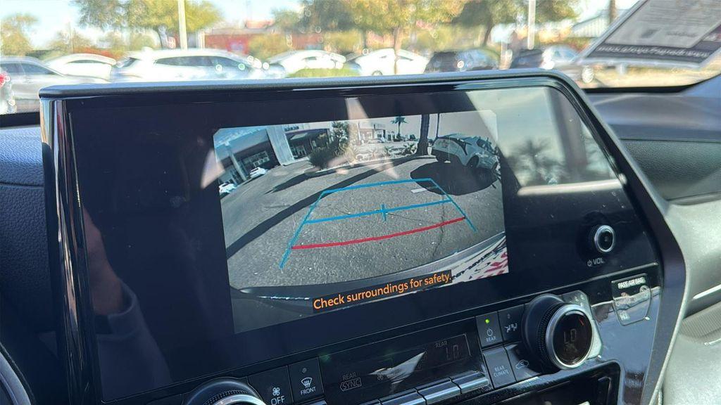 used 2024 Toyota Highlander car, priced at $41,988