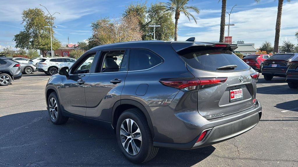 used 2024 Toyota Highlander car, priced at $41,988