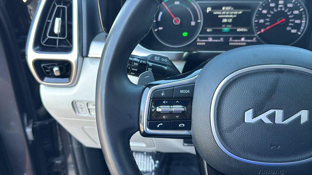 used 2023 Kia Sorento Hybrid car, priced at $25,329