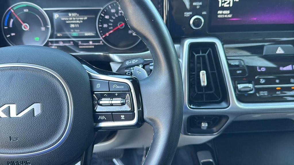 used 2023 Kia Sorento Hybrid car, priced at $25,329