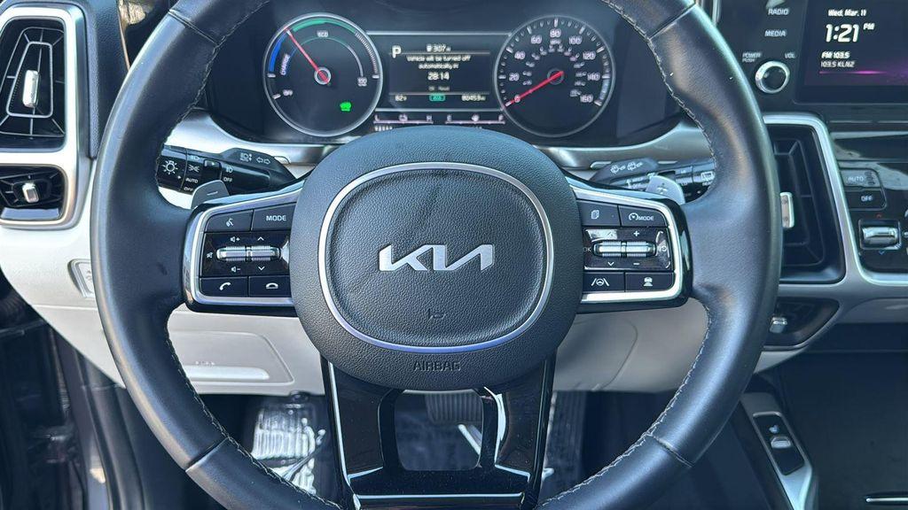 used 2023 Kia Sorento Hybrid car, priced at $25,329