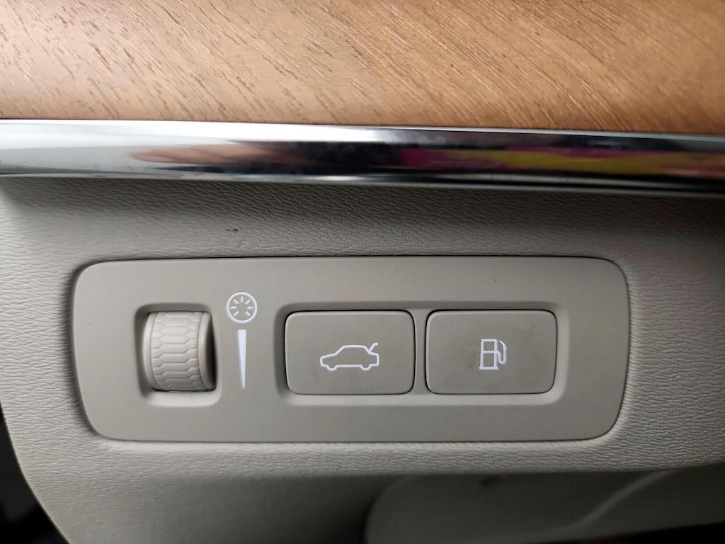 used 2022 Volvo XC90 Recharge Plug-In Hybrid car, priced at $38,998