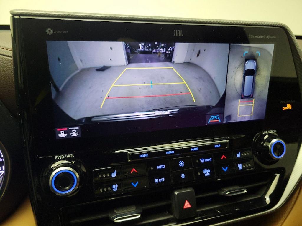 used 2022 Toyota Highlander car, priced at $34,998