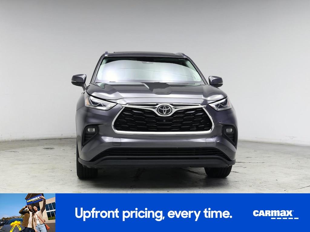 used 2021 Toyota Highlander car, priced at $30,998