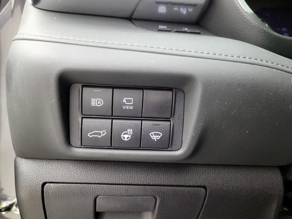 used 2021 Toyota Highlander car, priced at $30,998