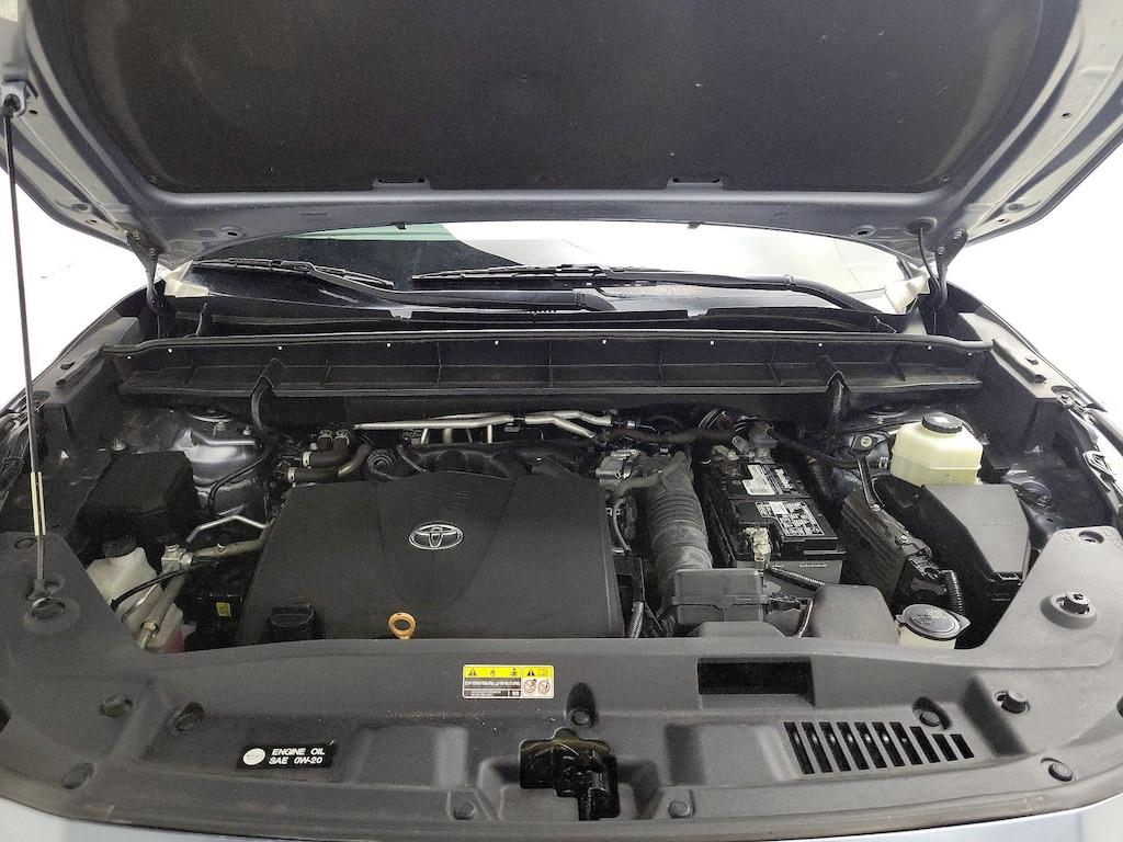 used 2021 Toyota Highlander car, priced at $28,998