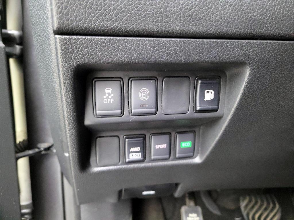 used 2020 Nissan Rogue car, priced at $17,998