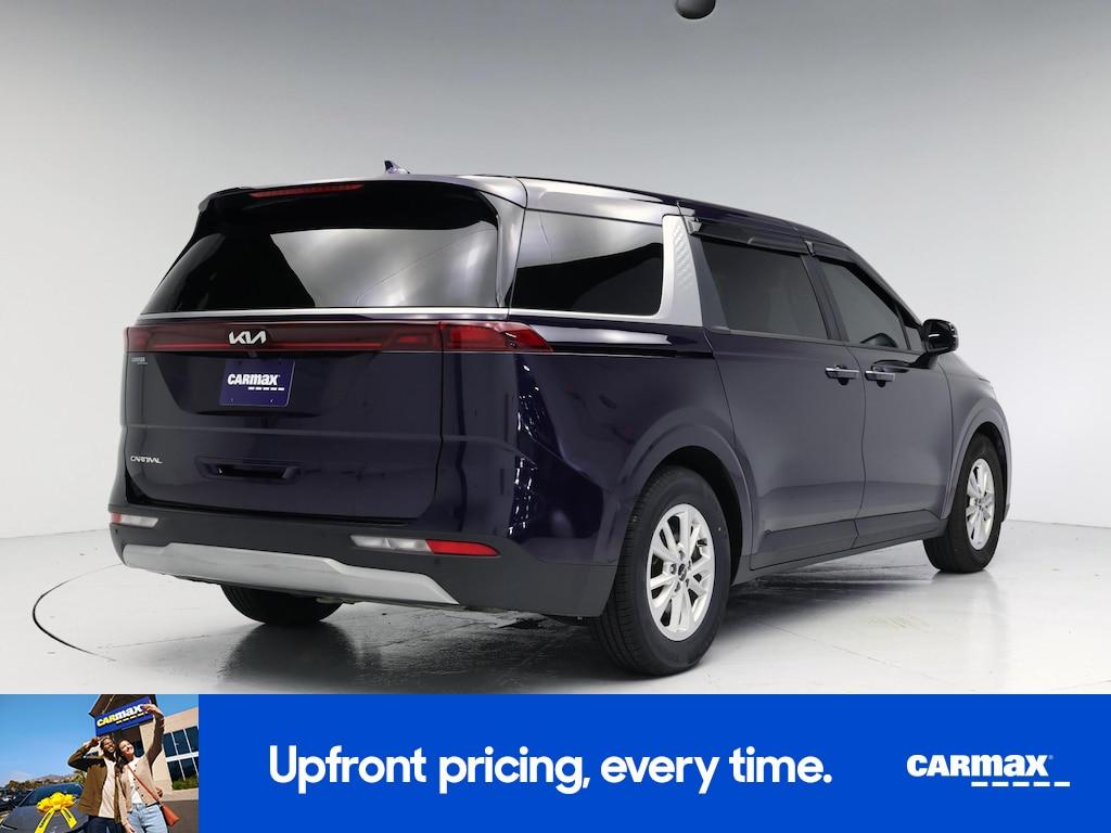 used 2023 Kia Carnival car, priced at $25,998