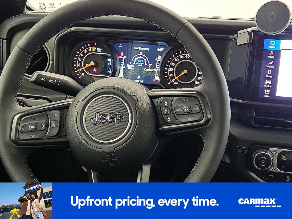 used 2025 Jeep Gladiator car, priced at $47,998