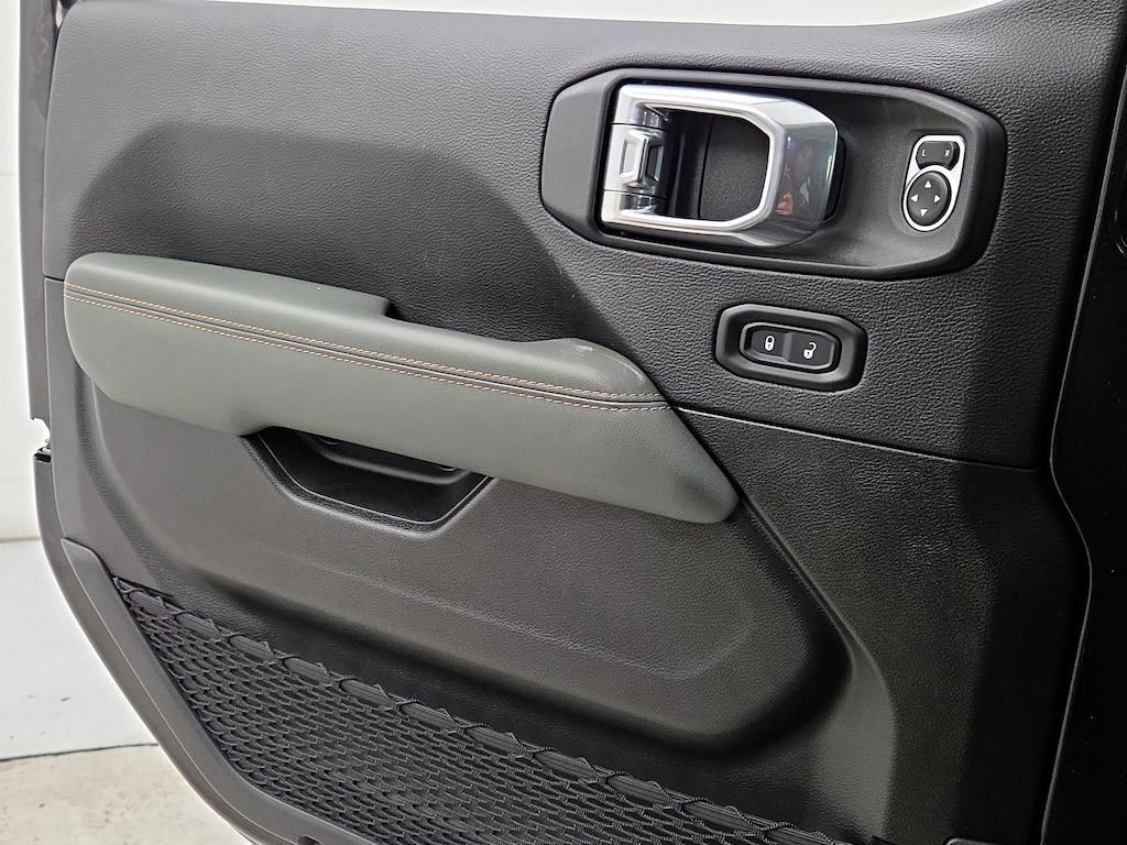 used 2025 Jeep Gladiator car, priced at $47,998