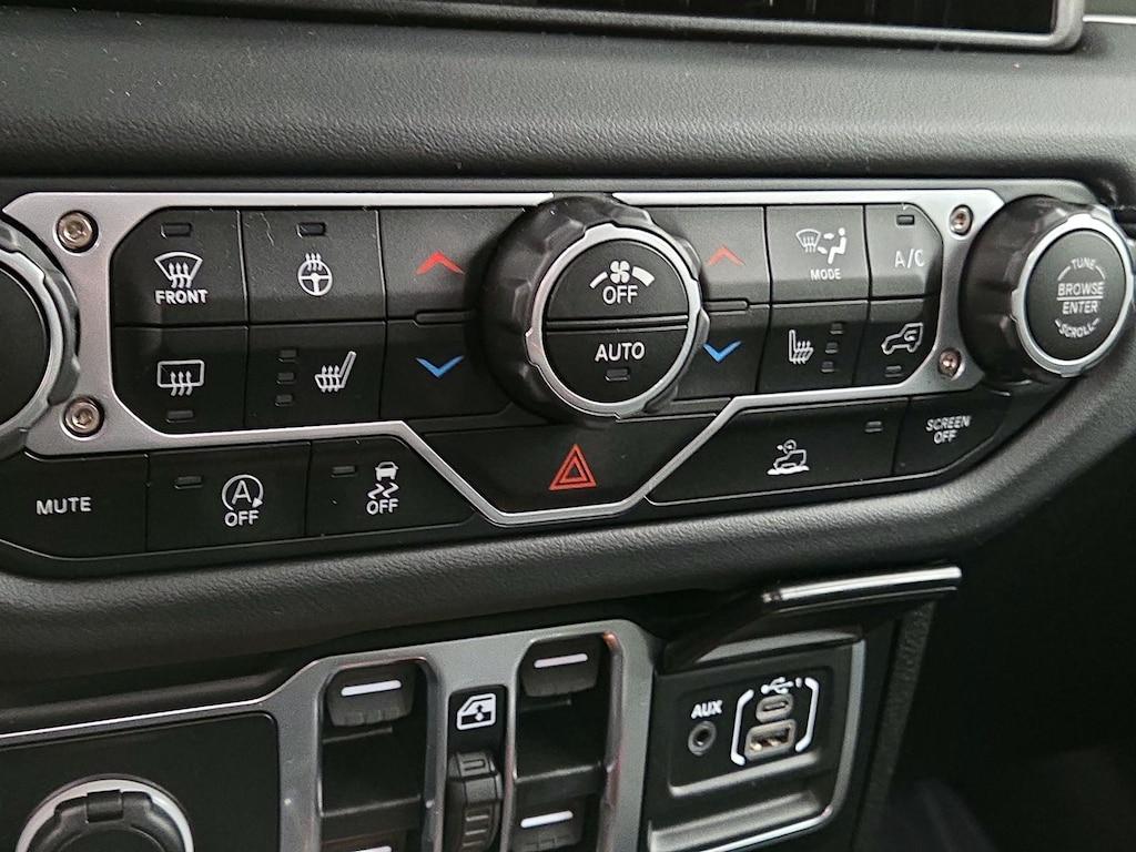 used 2025 Jeep Gladiator car, priced at $47,998