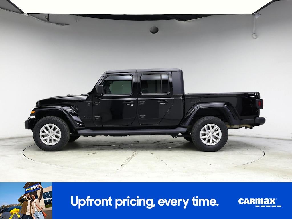 used 2023 Jeep Gladiator car, priced at $29,998