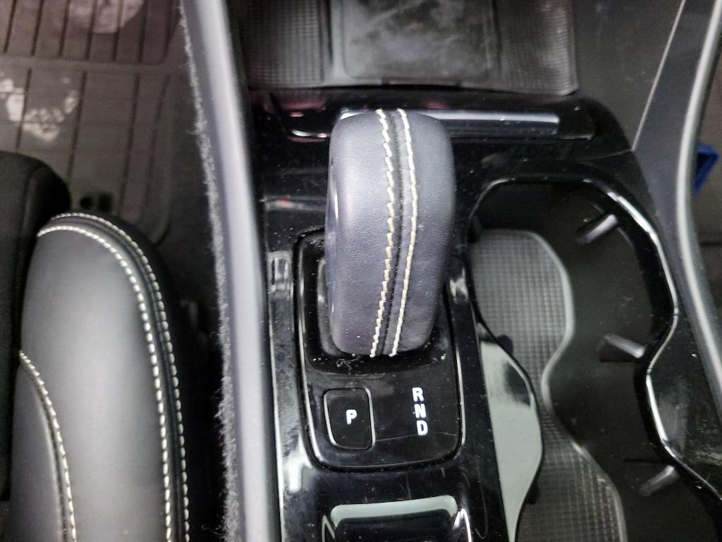used 2022 Volvo XC40 car, priced at $24,998