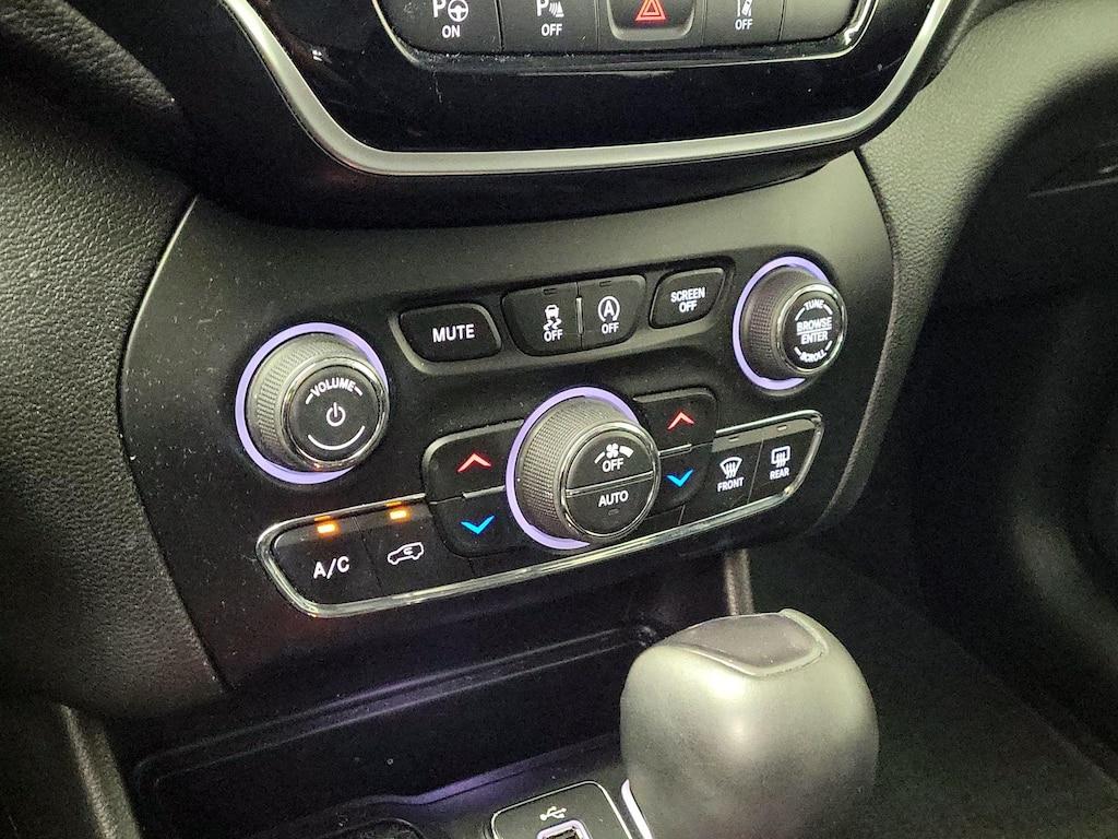 used 2019 Jeep Cherokee car, priced at $15,998