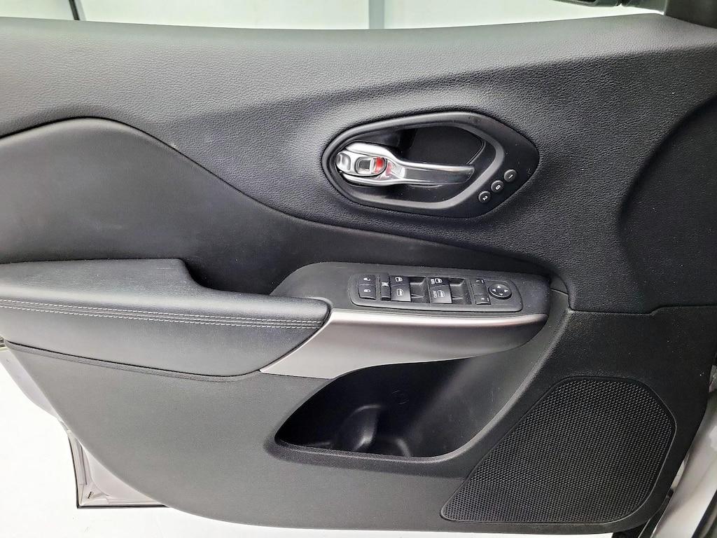 used 2019 Jeep Cherokee car, priced at $15,998