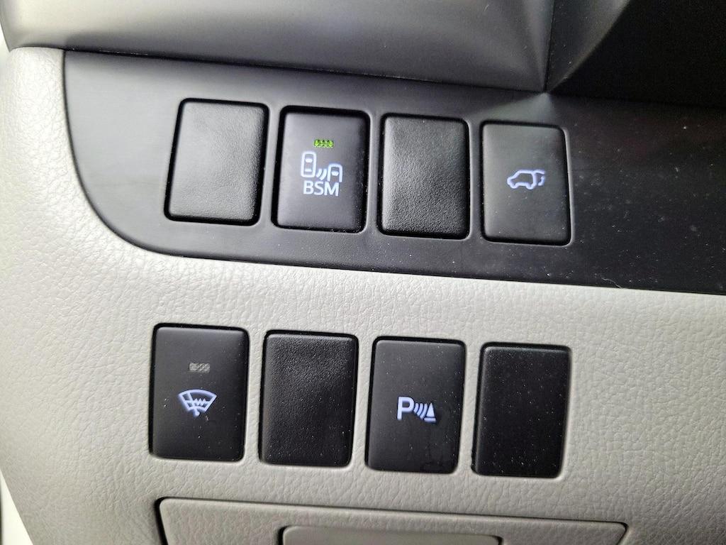 used 2015 Toyota Highlander car, priced at $24,998