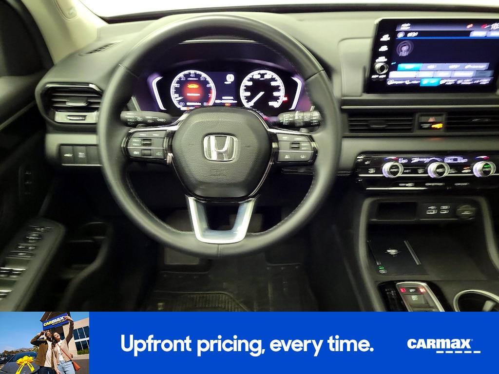 used 2025 Honda Pilot car, priced at $46,998