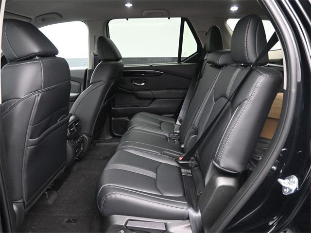 new 2025 Honda Pilot car, priced at $42,710