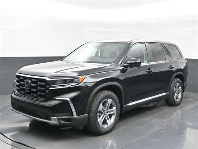 new 2025 Honda Pilot car, priced at $42,710