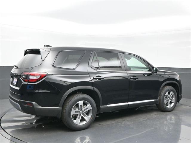 new 2025 Honda Pilot car, priced at $42,710